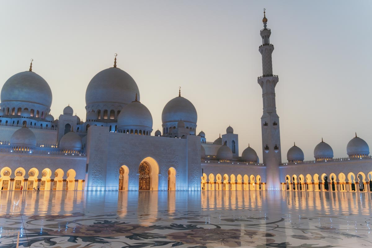 Visit Sheikh Zayed Grand Mosque