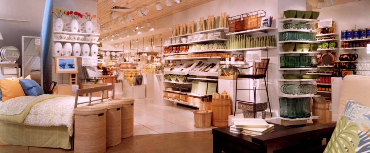 Crate and Barrel Dubai