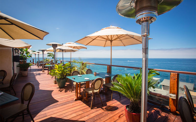 THE-ROOFTOP-LOUNGE